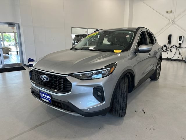 Used 2024 Ford Escape Platinum AWD/4WD image 10