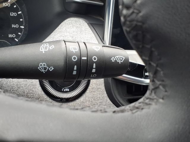 Used 2024 Jeep Compass Latitude AWD/4WD image 28