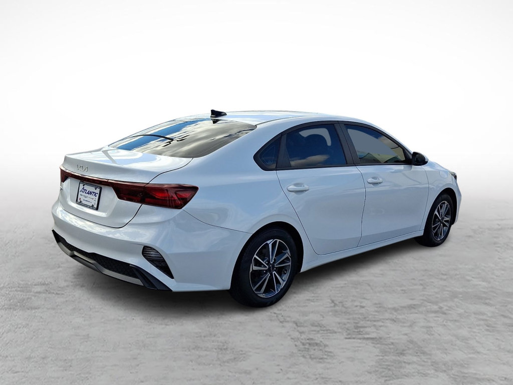 Used 2023 Kia Forte LXS image 5