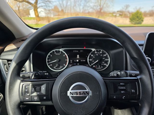 Used 2021 Nissan Rogue S image 11