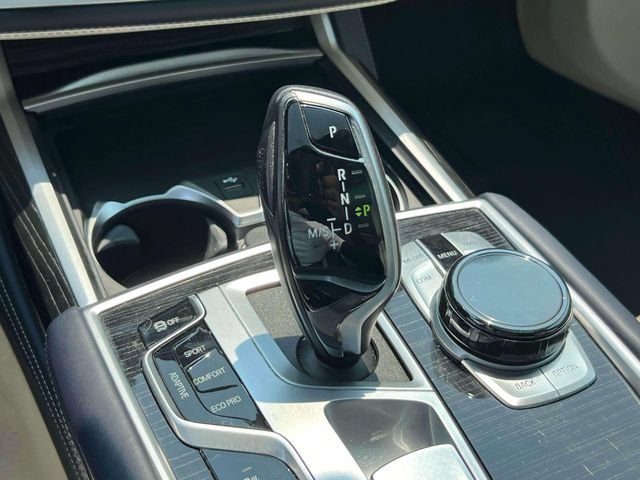 Used 2022 BMW 750i xDrive w/ Luxury Rear Seating Package AWD/4WD image 36