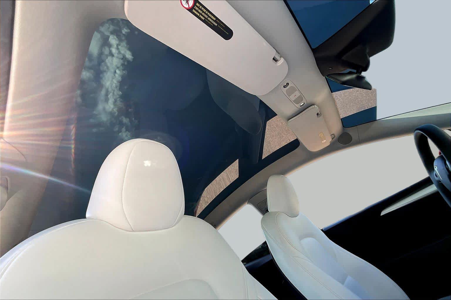 Used 2024 Tesla Model Y 2WD image 12