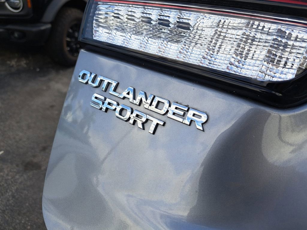 Used 2022 Mitsubishi Outlander Sport SE image 9