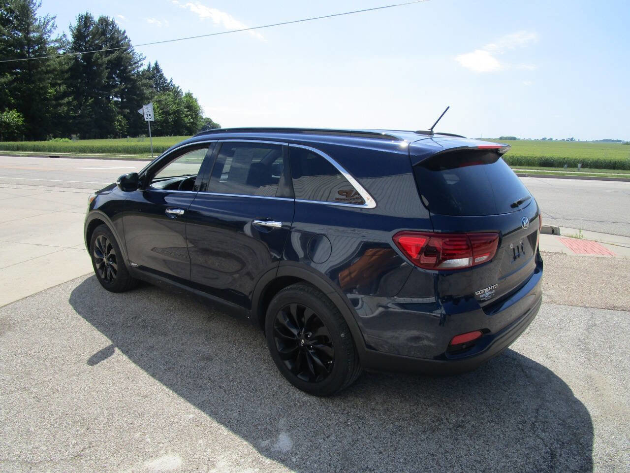 Used 2019 Kia Sorento S AWD/4WD image 3