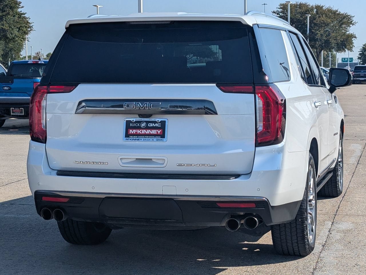 Used 2023 GMC Yukon Denali Ultimate AWD/4WD image 4
