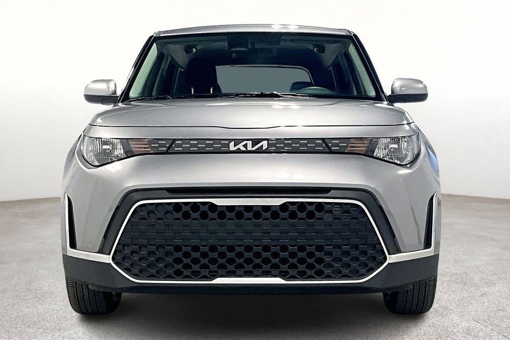 Used 2025 Kia Soul LX w/ LX Technology Package image 5