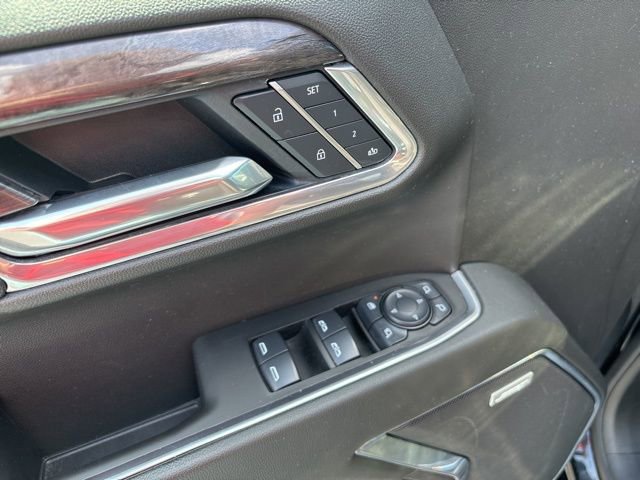 Used 2025 Chevrolet Silverado 1500 LTZ w/ LTZ Premium Package image 31