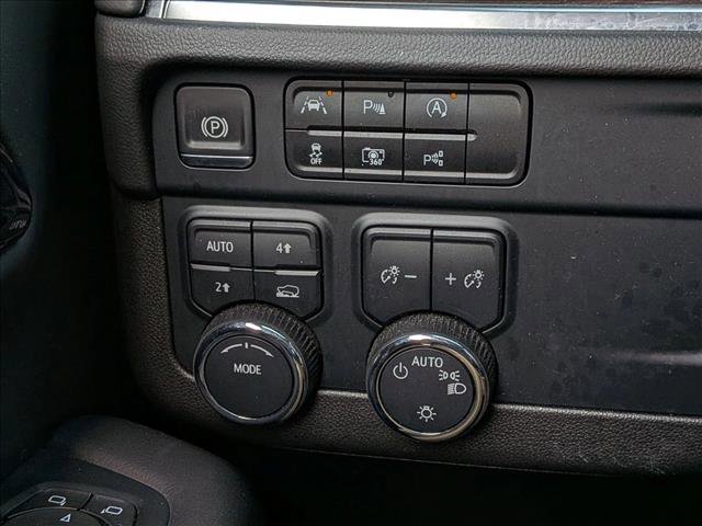 Used 2025 Chevrolet Tahoe LT image 13