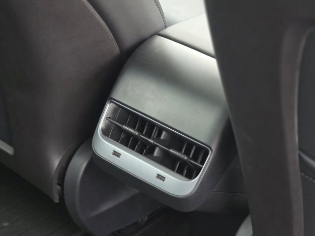 Used 2020 Tesla Model 3 Standard Range Plus image 33