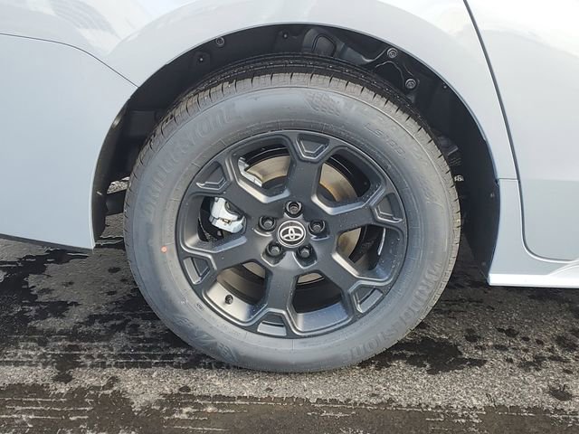 New 2026 Toyota Sienna XLE Woodland Edition image 5