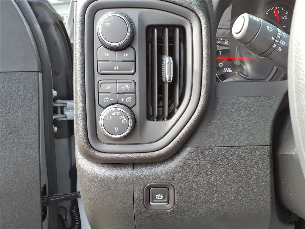 Certified 2025 Chevrolet Silverado 2500 Custom w/ Custom Value Package image 19