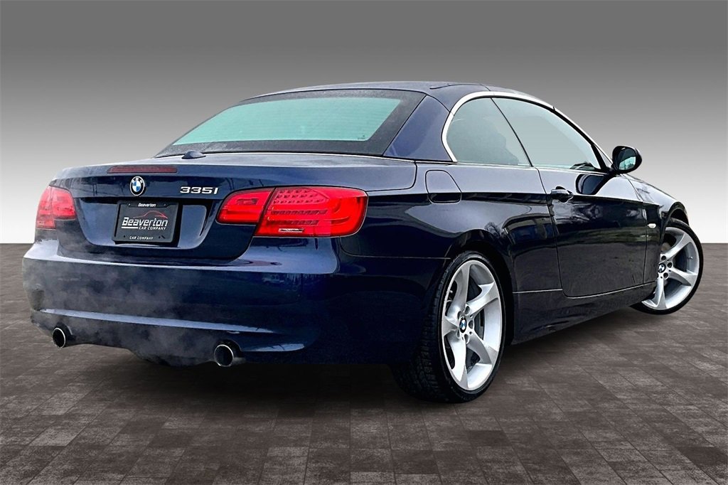 Used 2011 BMW 335i Convertible image 14
