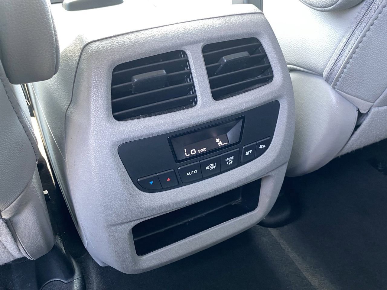 Used 2018 Honda Pilot EX-L image 16