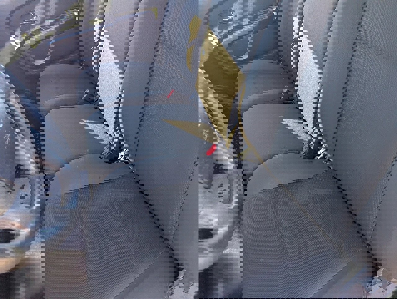 Used 2015 Nissan Titan S image 18