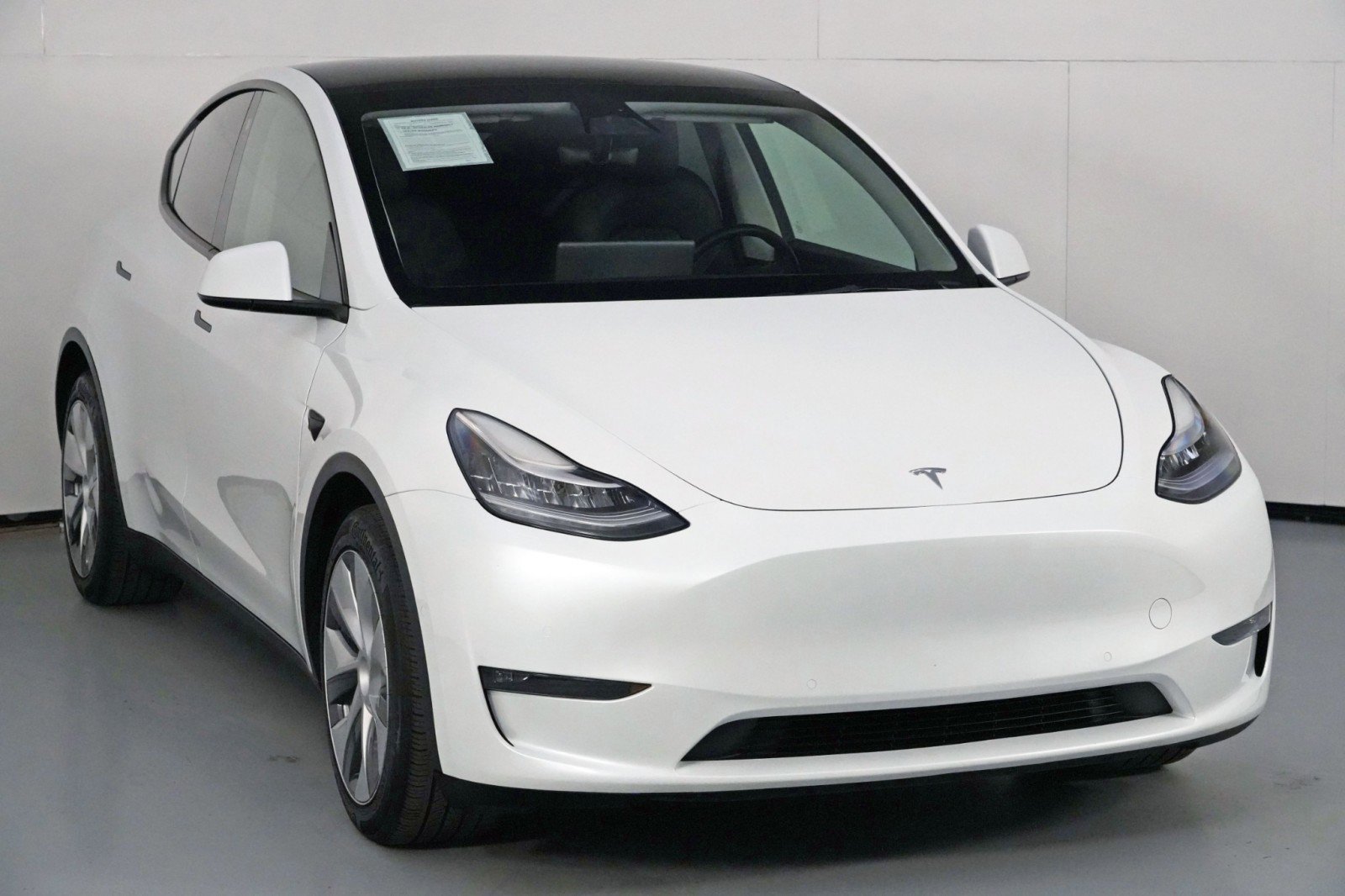 Used 2021 Tesla Model Y Long Range image 54