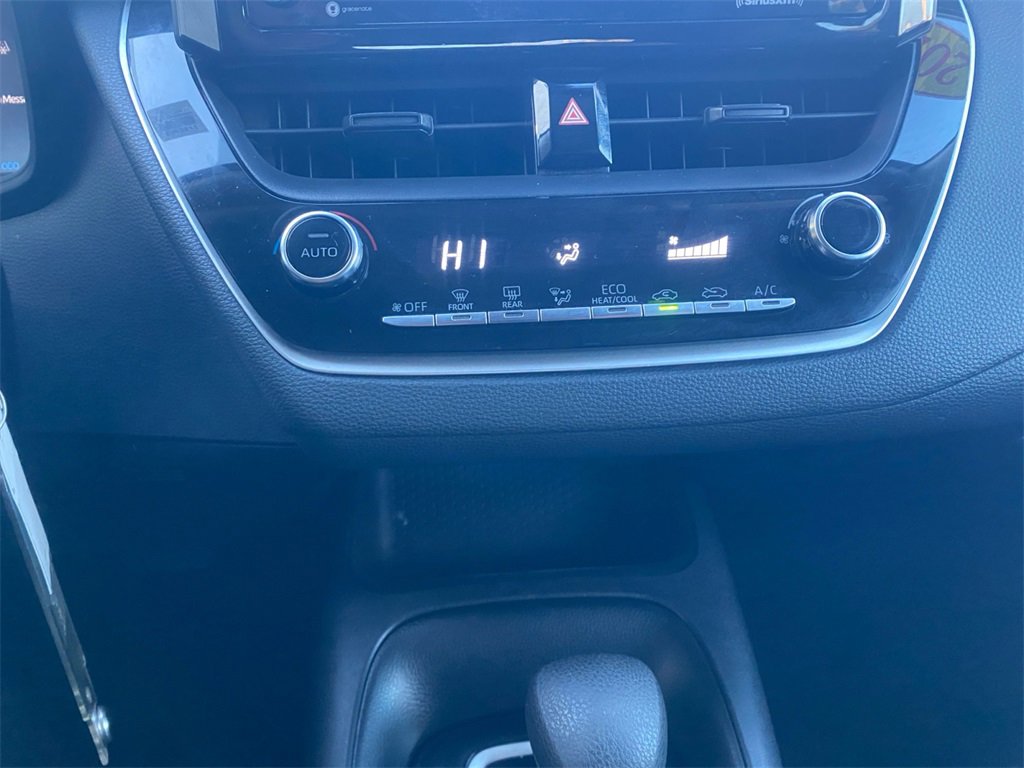 Used 2022 Toyota Corolla LE image 22
