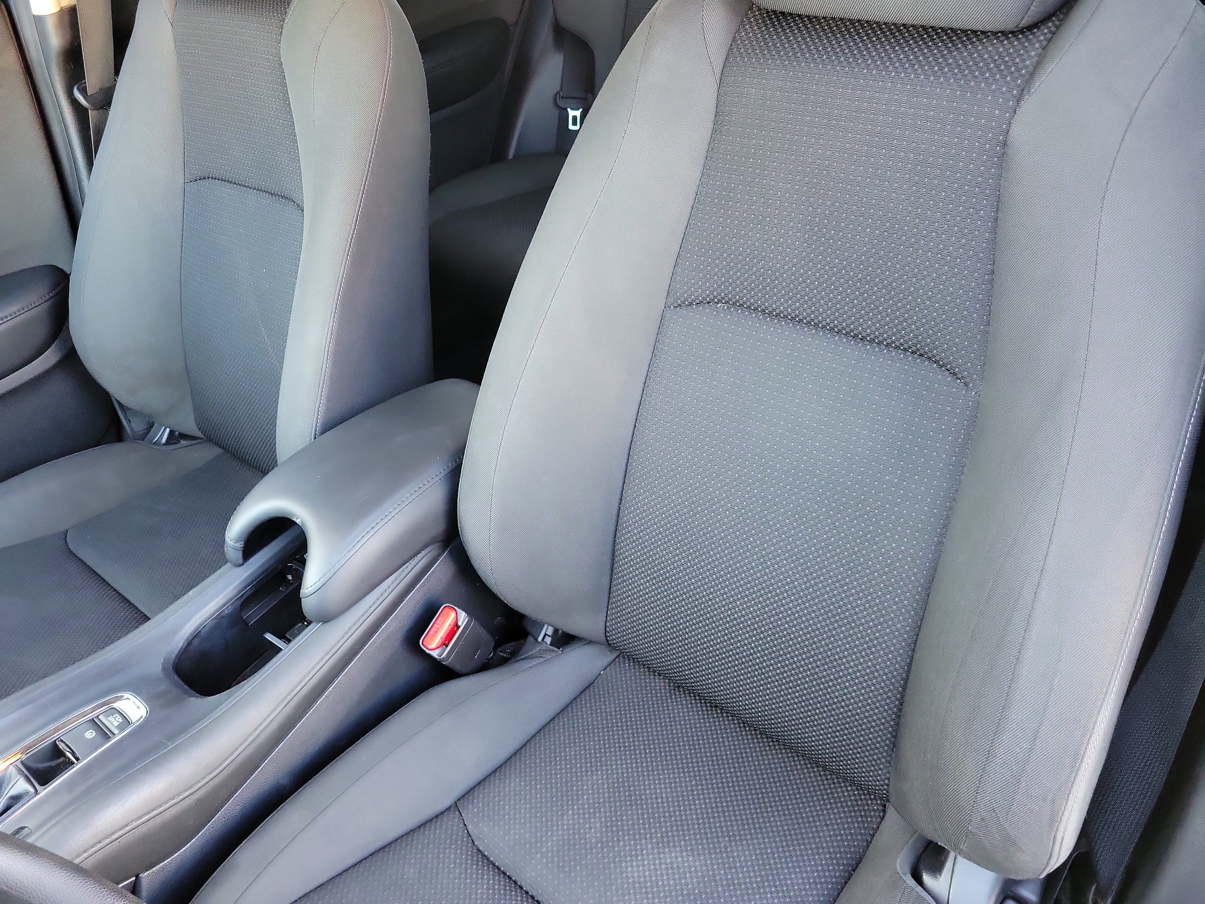 Used 2021 Honda HR-V EX image 11