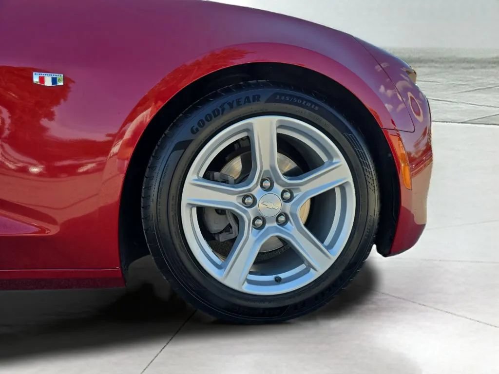 Used 2022 Chevrolet Camaro LT RWD image 29