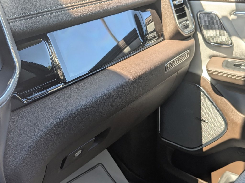 New 2026 RAM 1500 Laramie AWD/4WD image 26