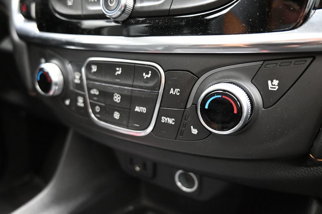 Used 2019 Chevrolet Traverse Premier w/ Redline Edition FWD image 19