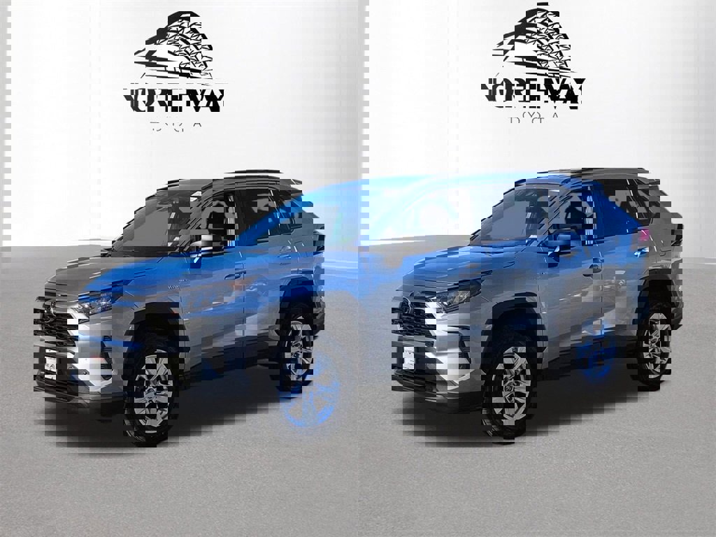 Used 2021 Toyota RAV4 LE image 6