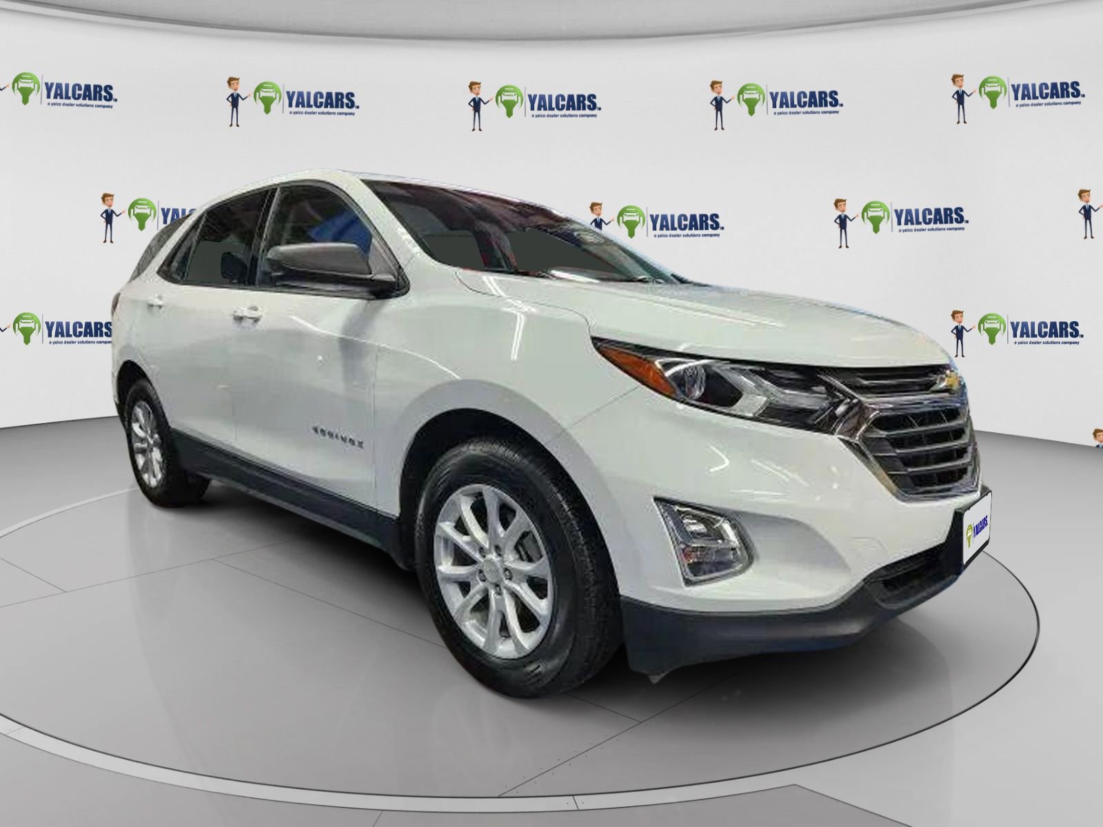 Used 2019 Chevrolet Equinox LS image 2