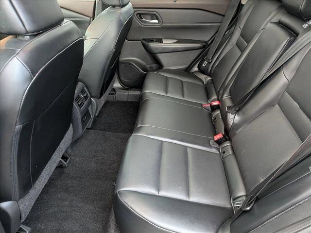 Used 2023 Nissan Rogue SV w/ SV Premium Package AWD/4WD image 18