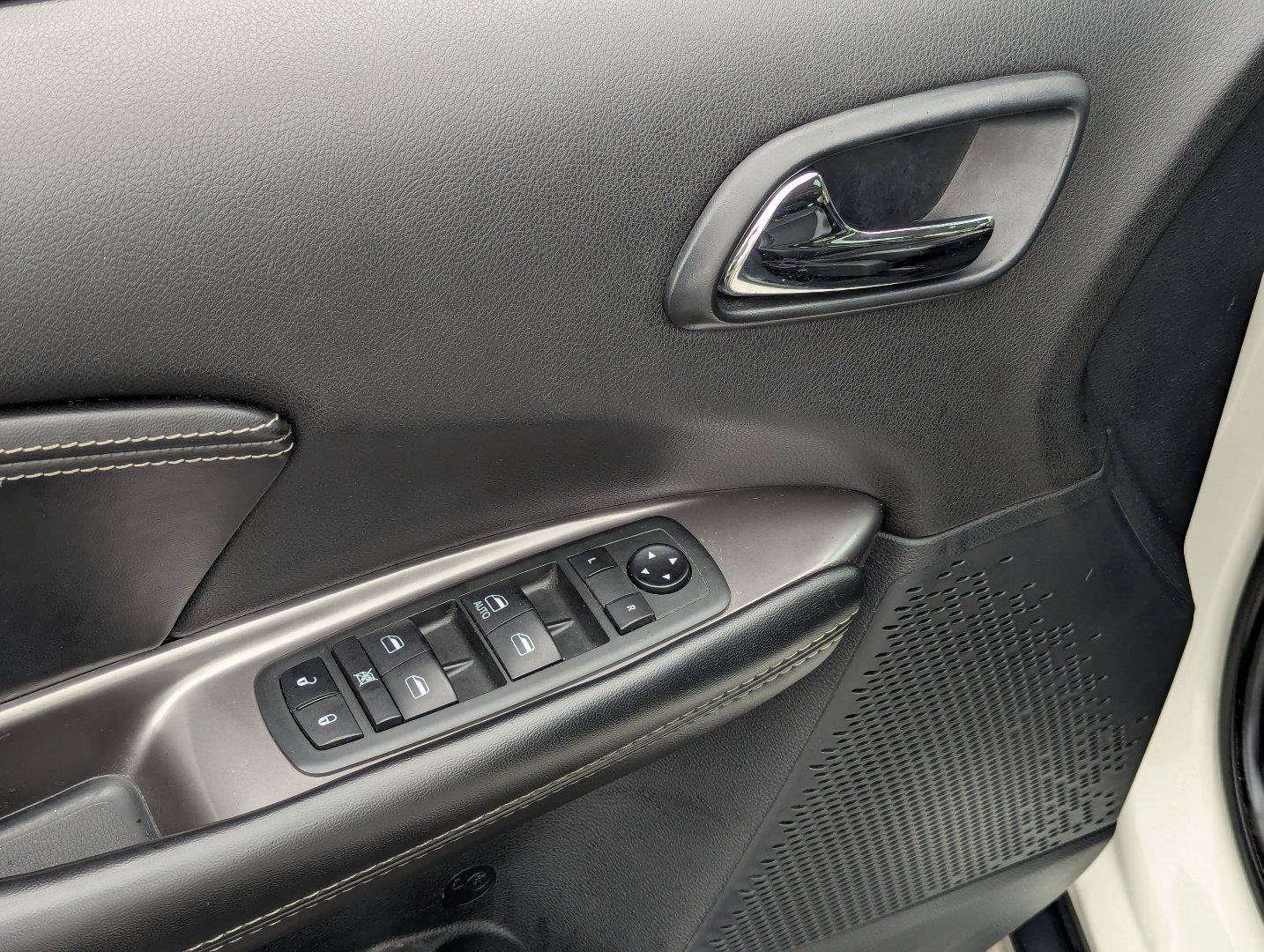 Used 2020 Dodge Journey Crossroad FWD image 11