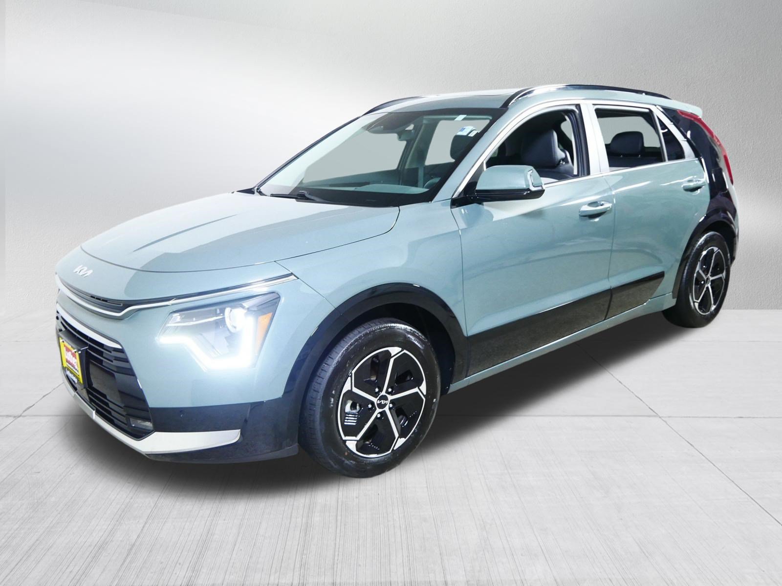 Used 2024 Kia Niro FWD image 3
