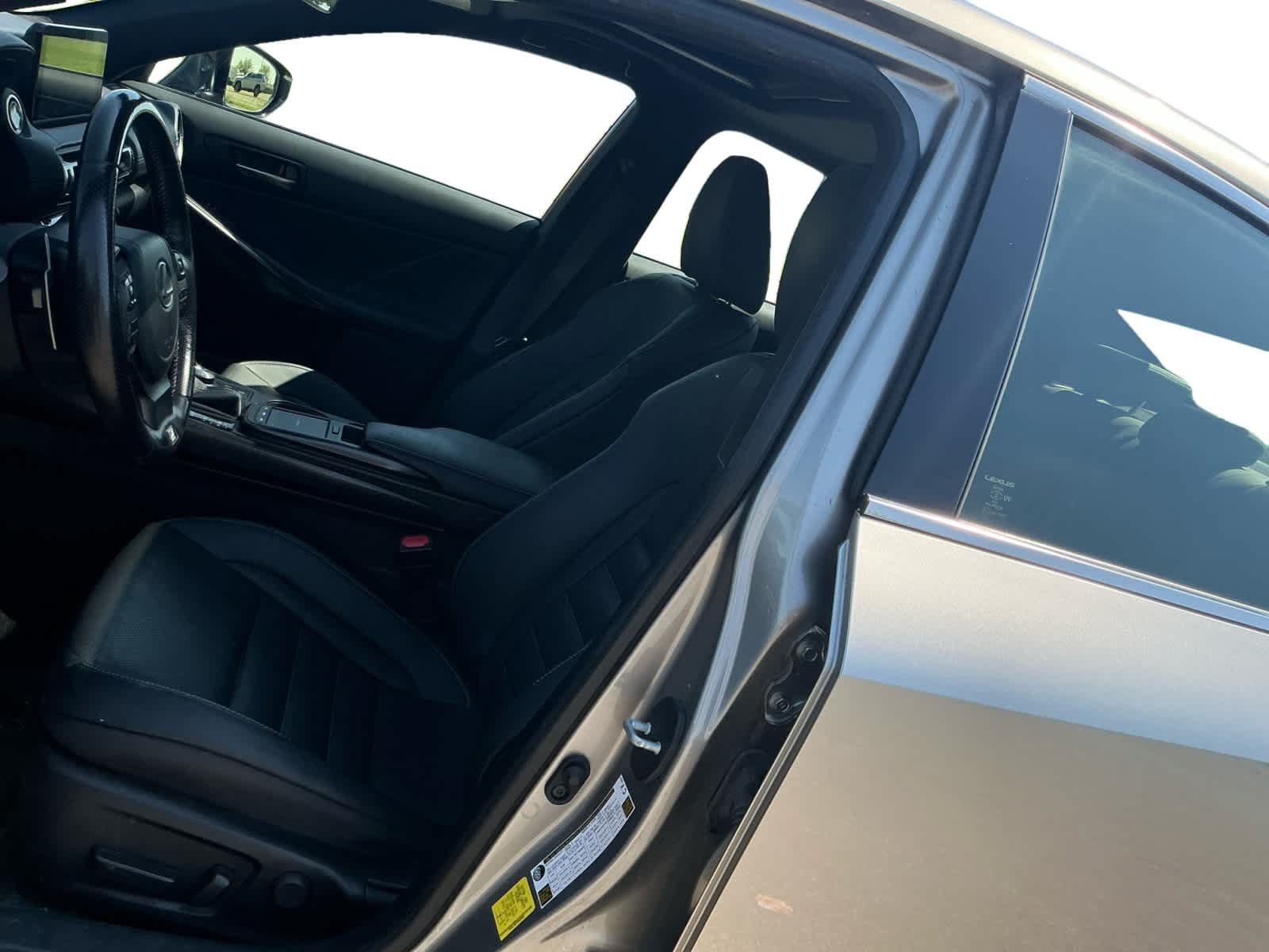 Used 2022 Lexus IS 350 F Sport AWD/4WD image 9