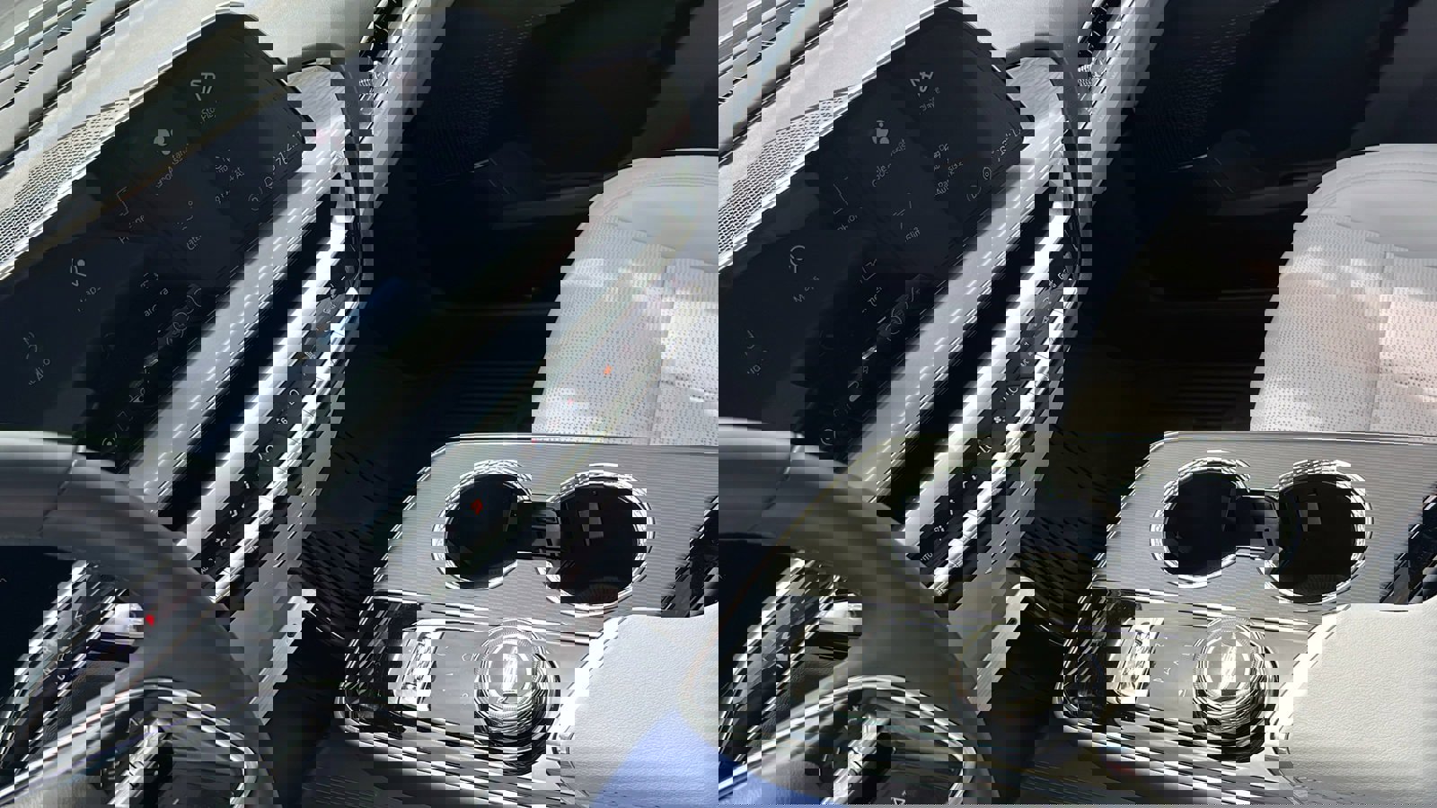 Used 2024 Cadillac Lyriq Sport image 23