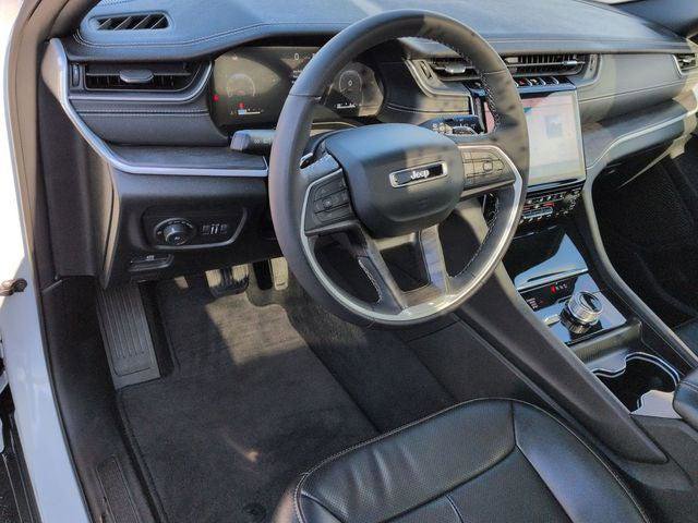 Certified 2024 Jeep Grand Cherokee L Limited w/ Luxury Tech Group II image 11