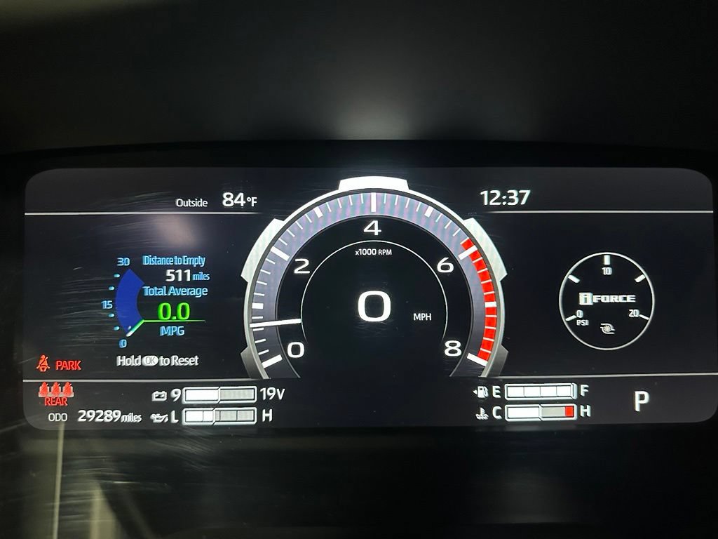 Used 2025 Toyota Tundra Limited AWD/4WD image 23