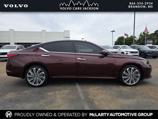 Used 2023 Nissan Altima 2.5 SL AWD/4WD image 3