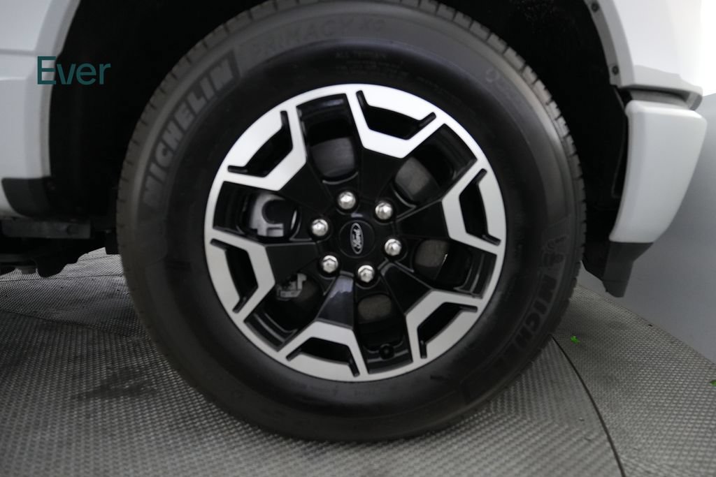 Used 2023 Ford F150 Lightning XLT AWD/4WD image 14