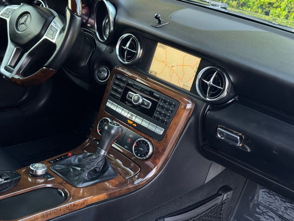 Used 2014 Mercedes-Benz SLK 250 image 21