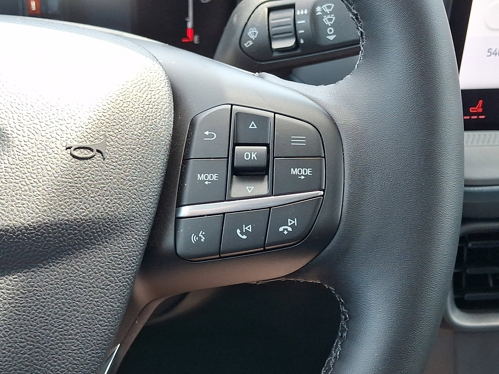 Used 2025 Ford Maverick XLT w/ XLT Luxury Package AWD/4WD image 24