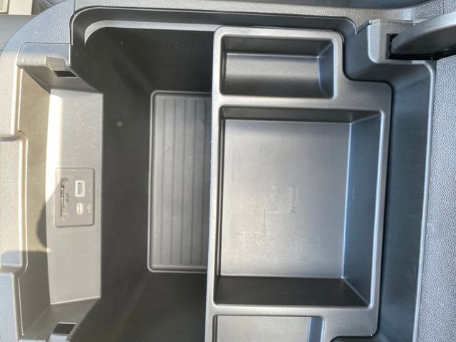 Used 2021 Chevrolet Tahoe Z71 w/ Z71 Signature Package AWD/4WD image 31