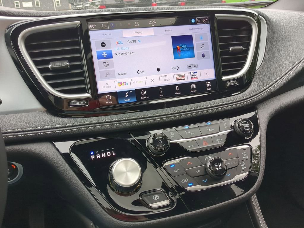 New 2026 Chrysler Pacifica Limited w/ S Appearance Package image 20