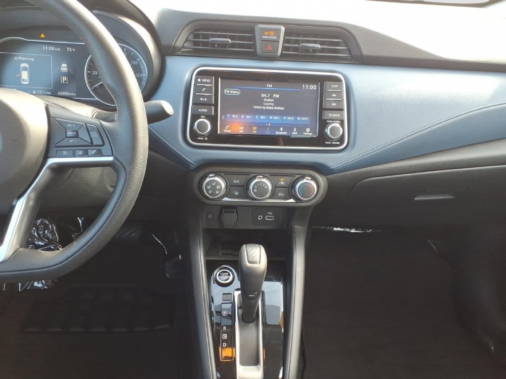 Used 2025 Nissan Versa SV FWD image 12