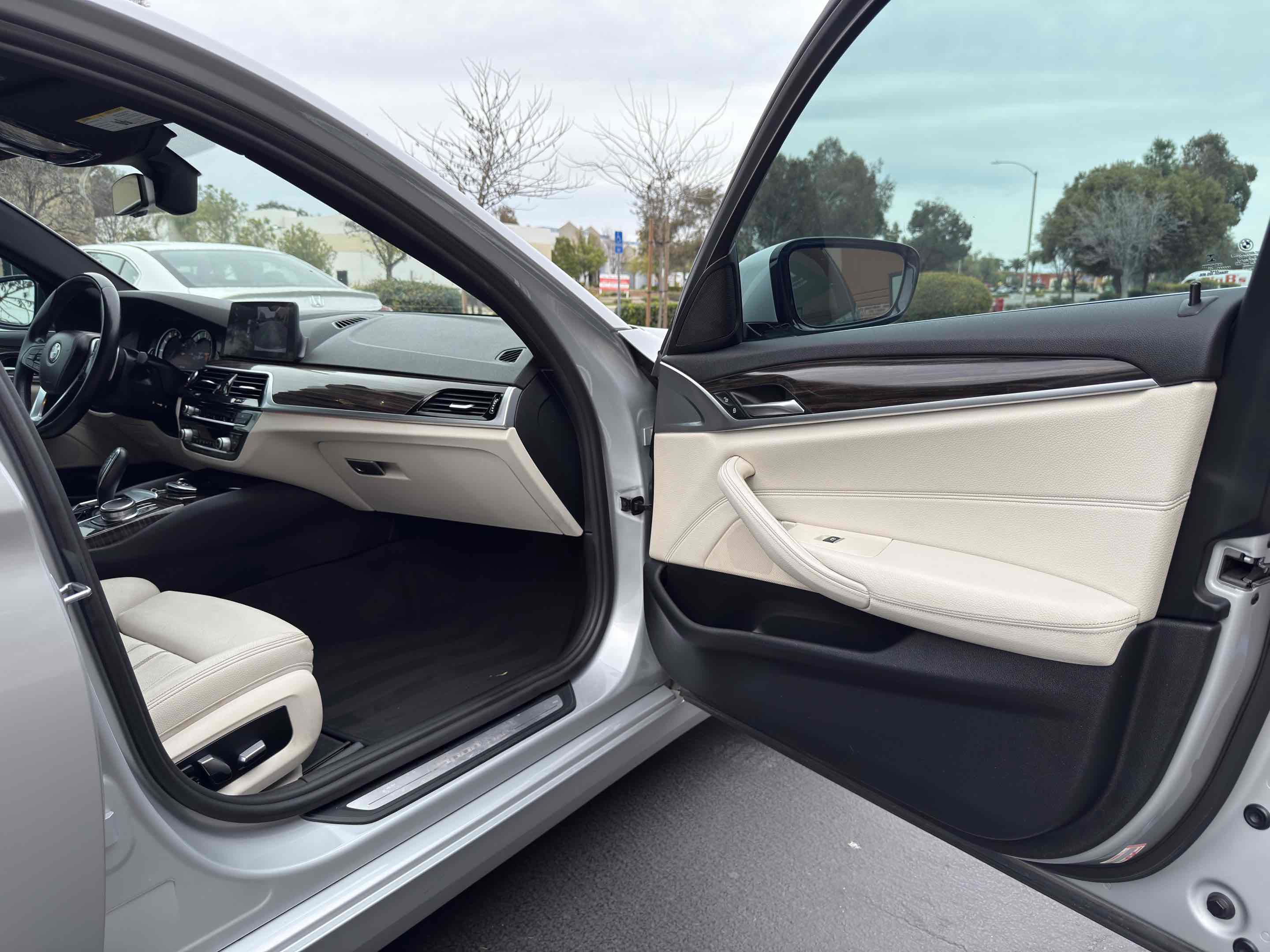 Used 2017 BMW 540i image 46