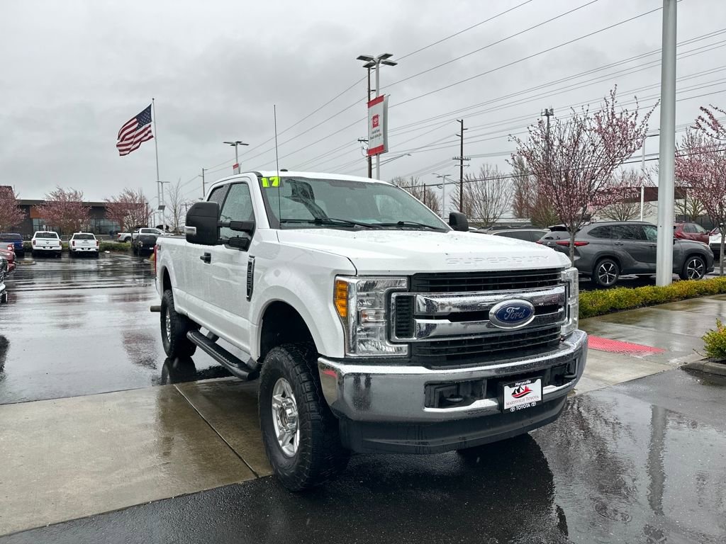 Used 2017 Ford F250 XLT w/ Camper Package image 7