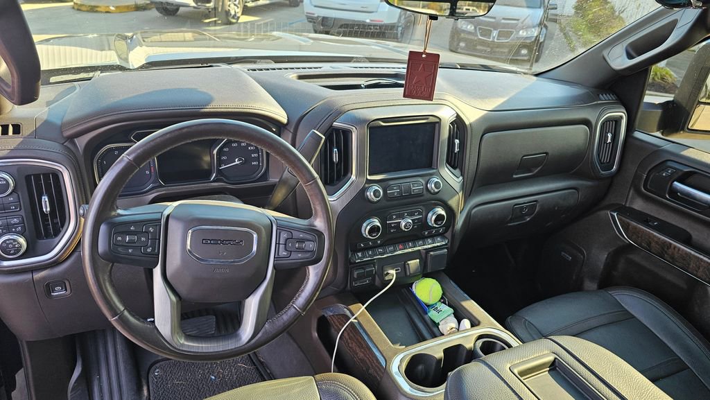 Used 2021 GMC Sierra 2500 Denali w/ Denali Black Diamond Edition image 5