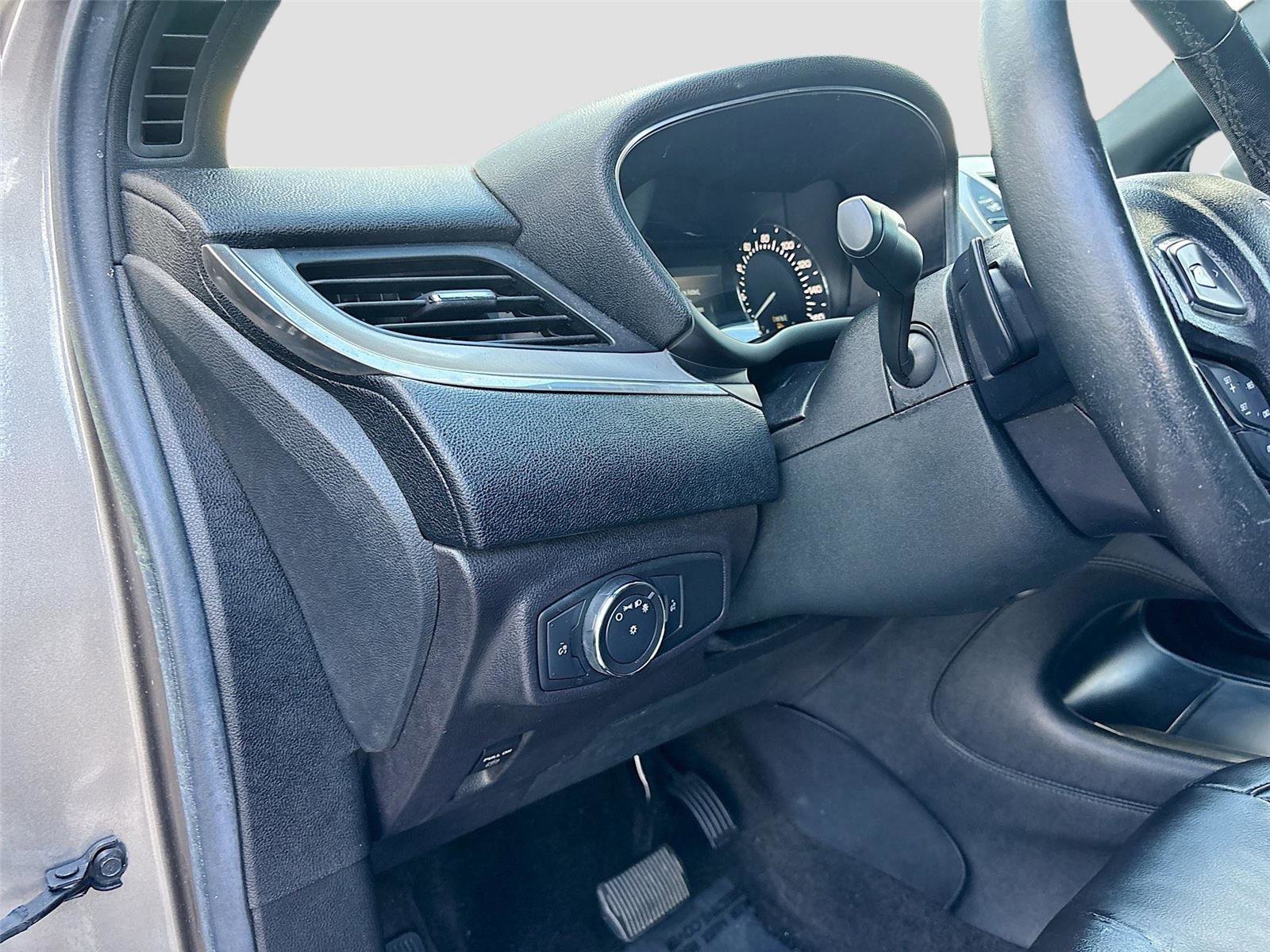 Used 2016 Lincoln MKC Premiere image 10