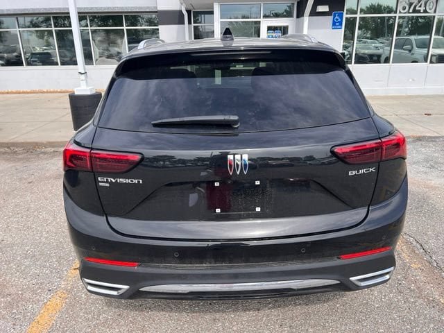 Used 2024 Buick Envision Preferred AWD/4WD image 4