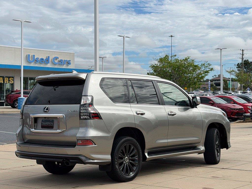 Used 2023 Lexus GX 460 Premium w/ Accessory Package AWD/4WD image 5