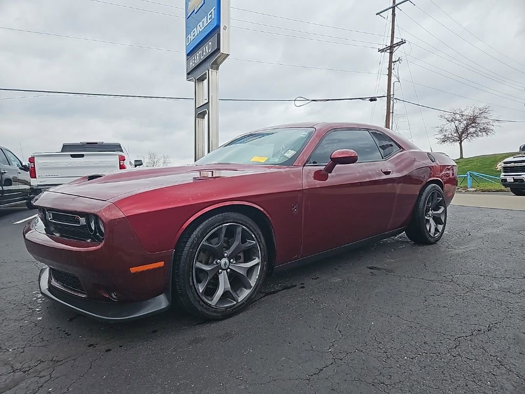 Used 2019 Dodge Challenger R/T image 2