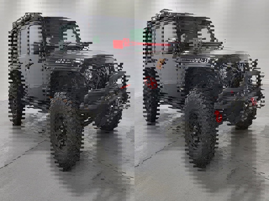 Used 2018 Jeep Wrangler Unlimited Rubicon w/ Connectivity Group image 2