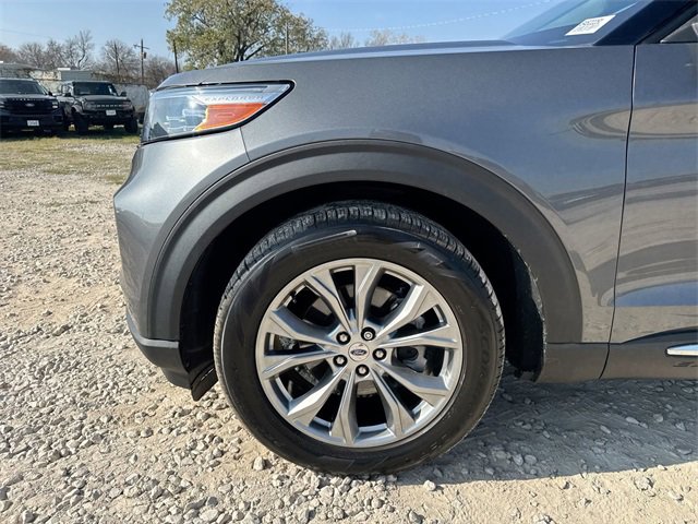 Certified 2022 Ford Explorer XLT w/ Equipment Group 202A image 23