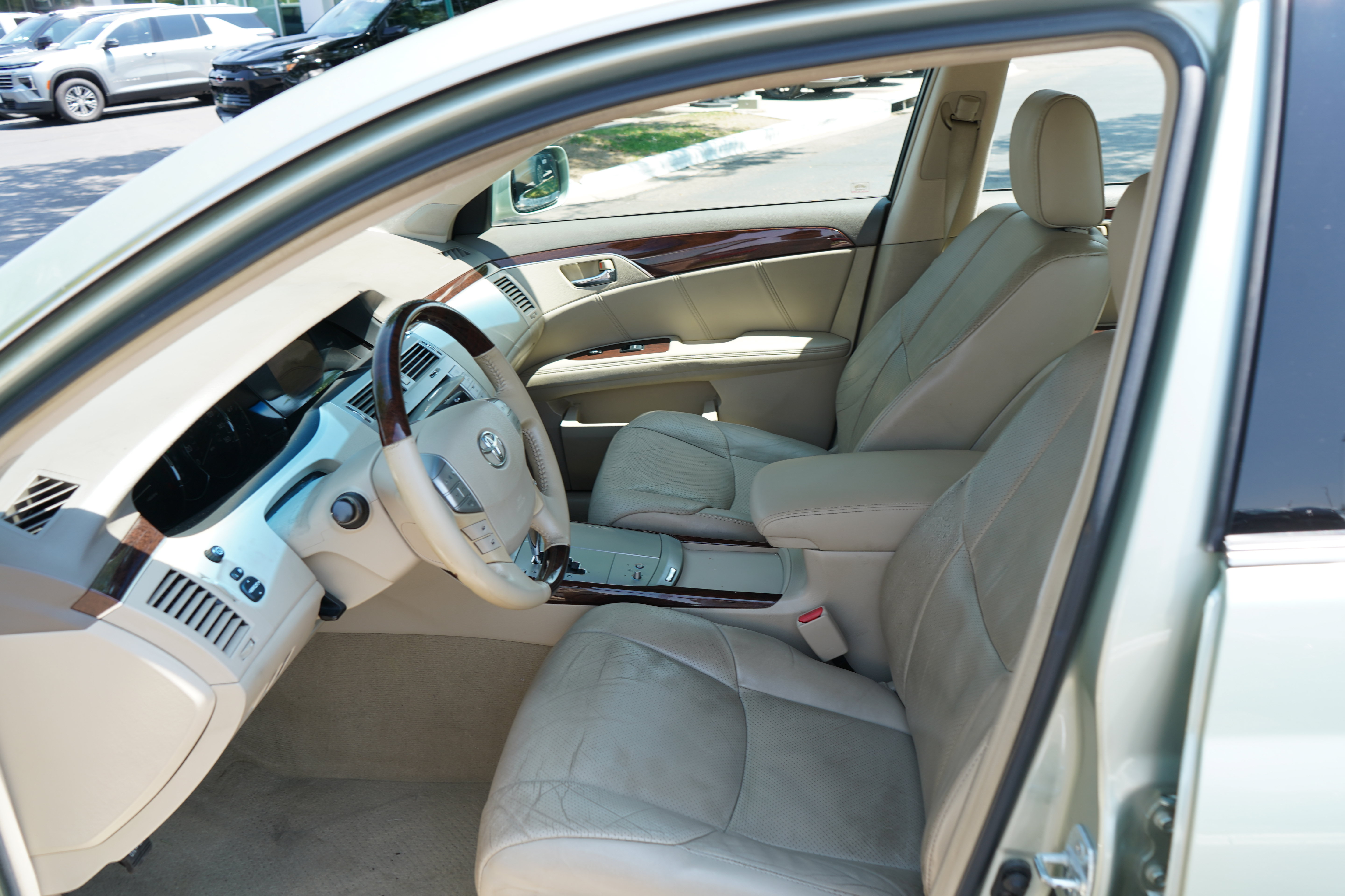 Used 2009 Toyota Avalon XL FWD image 14